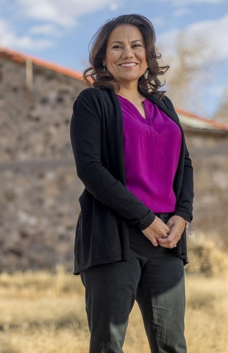 Veronica Escobar