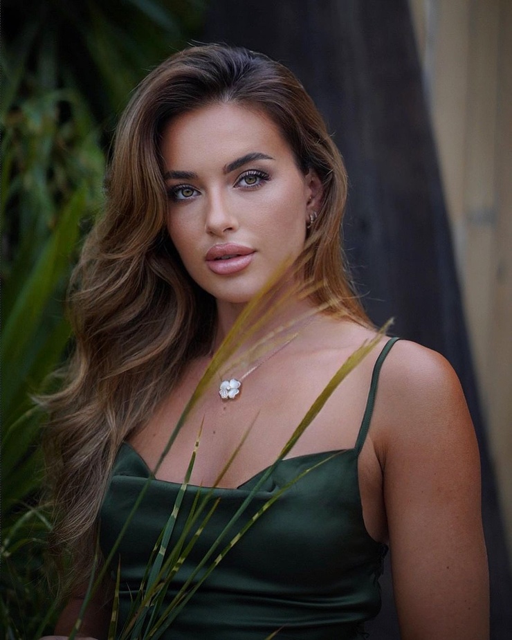 Izabela Ion Izabela Ion