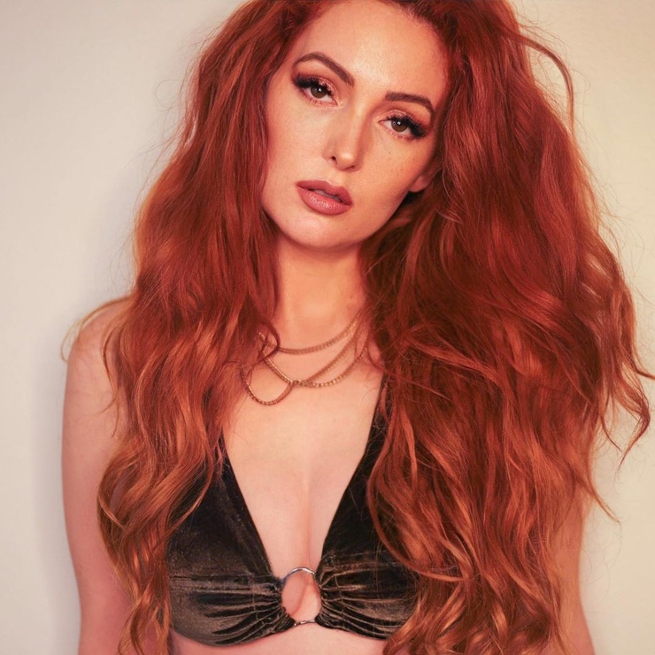 Nicole Simone
