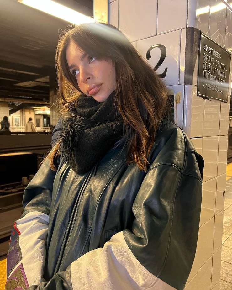 Emily Ratajkowski