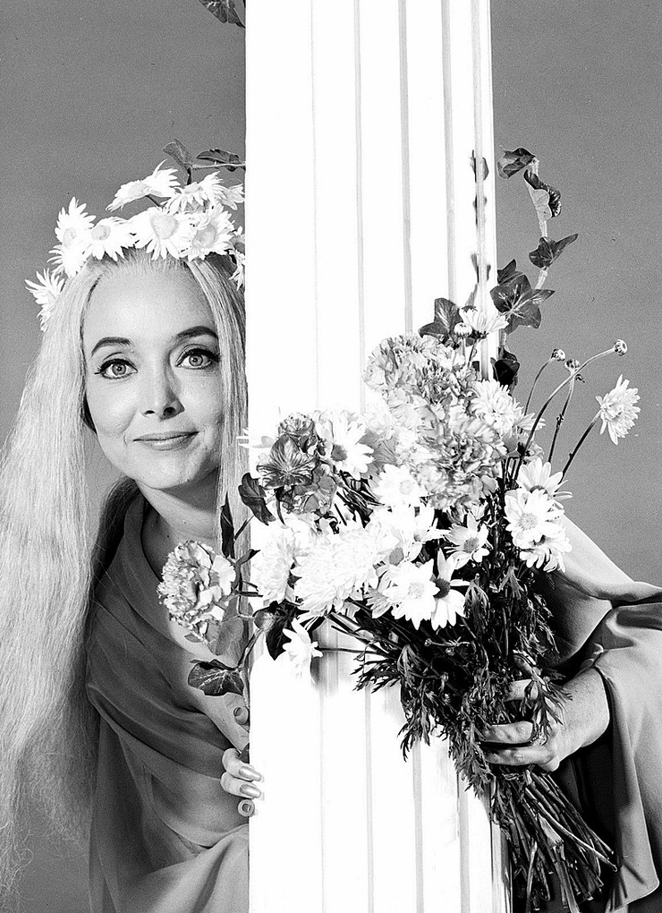 Ophelia Frump
