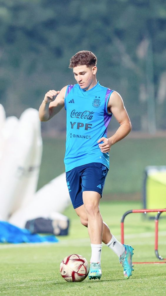 Julián Álvarez Julián Álvarez
