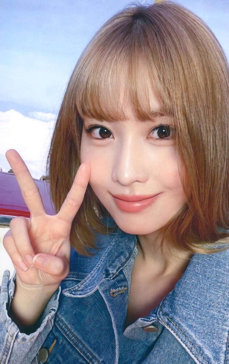 Hirai Momo
