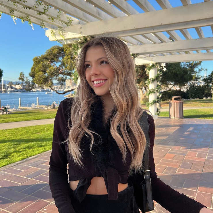 Neela Jolene