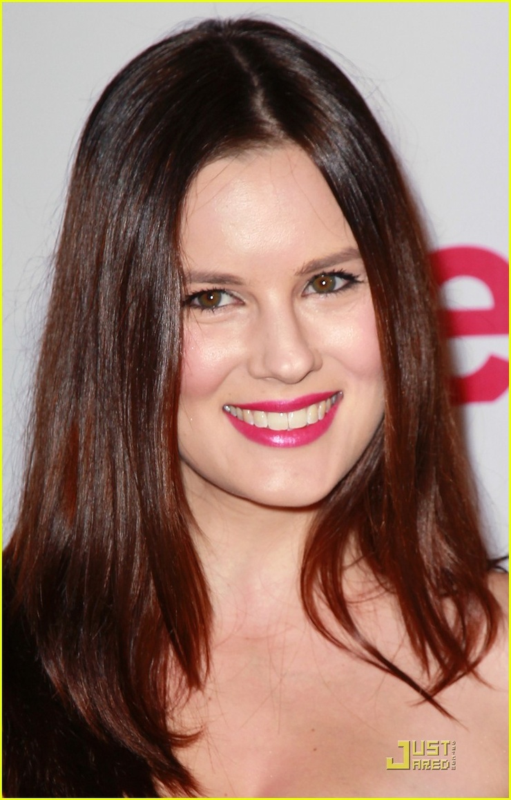 Chelsea Hobbs Chelsea Hobbs