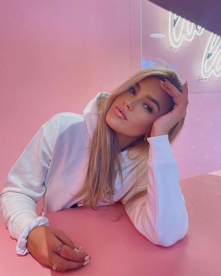 Milou Tamara Milou Tamara