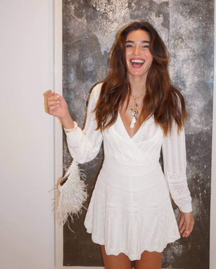 Rachell Vallori Rachell Vallori