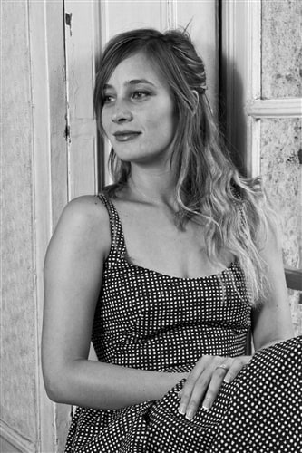 Julie De Bona Julie De Bona