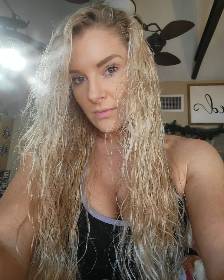 Lacey Evans