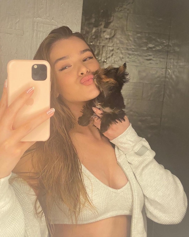 Hailee Steinfeld