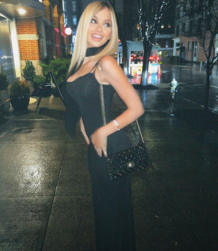 Isabella Betwee