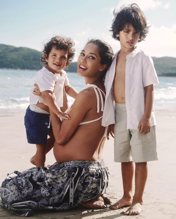 Lisa Haydon Lisa Haydon