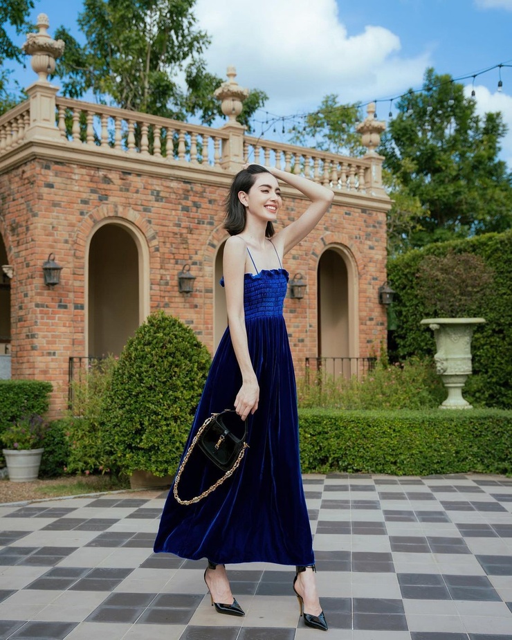 Davika Hoorne Davika Hoorne