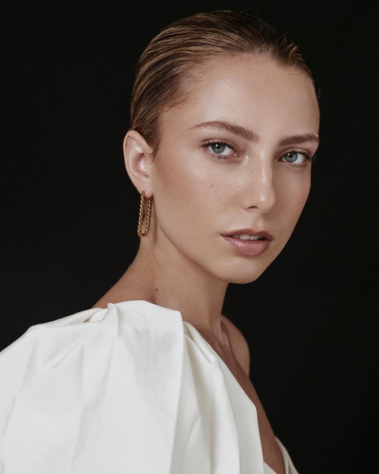 Alexis Hart