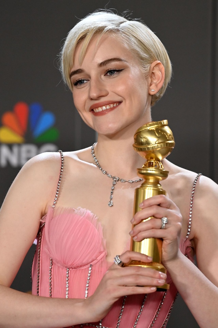 Julia Garner