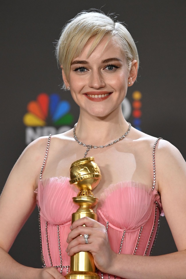 Julia Garner