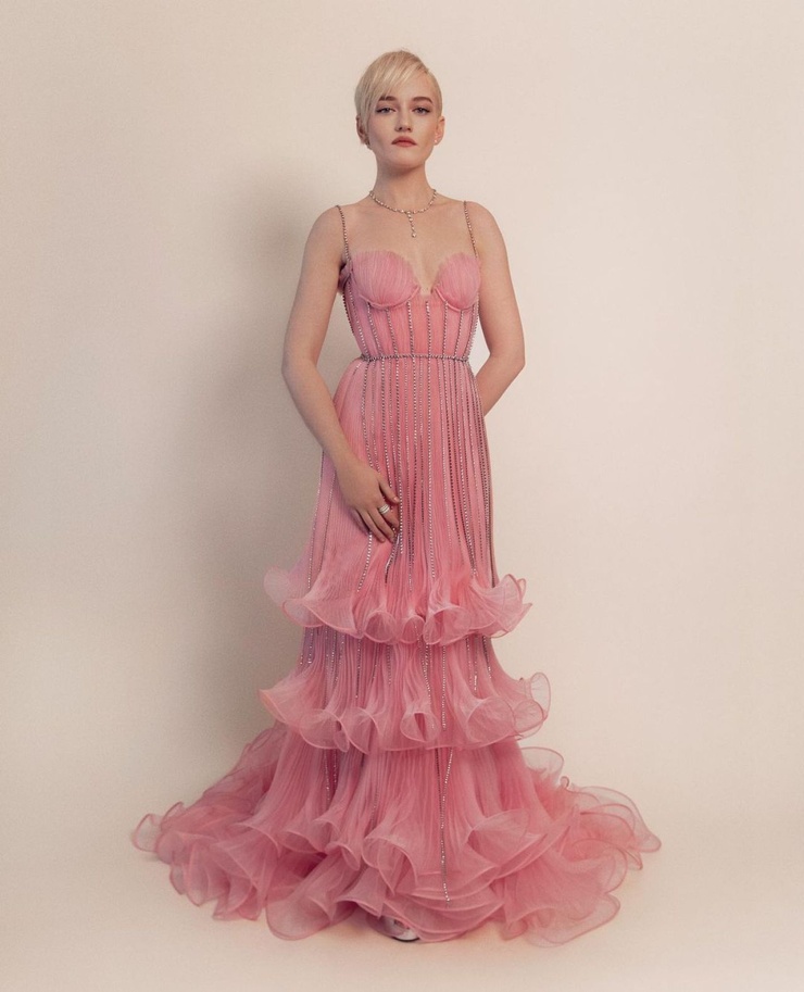 Julia Garner