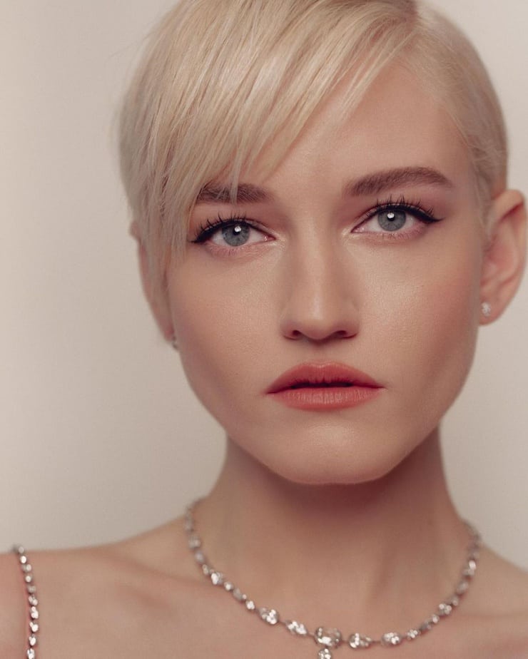 Julia Garner