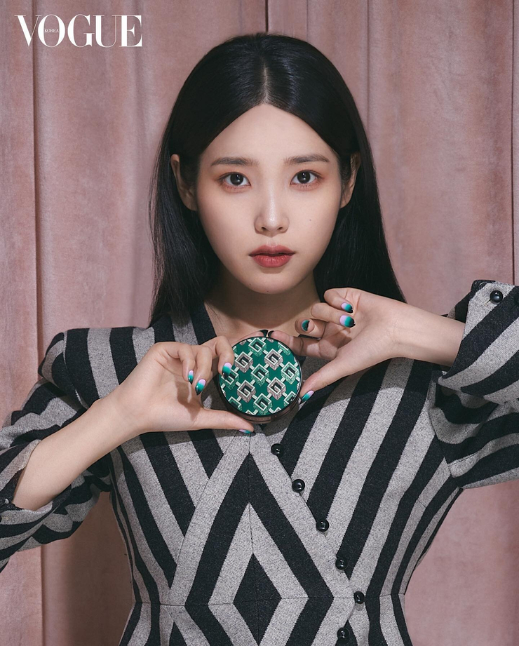 IU