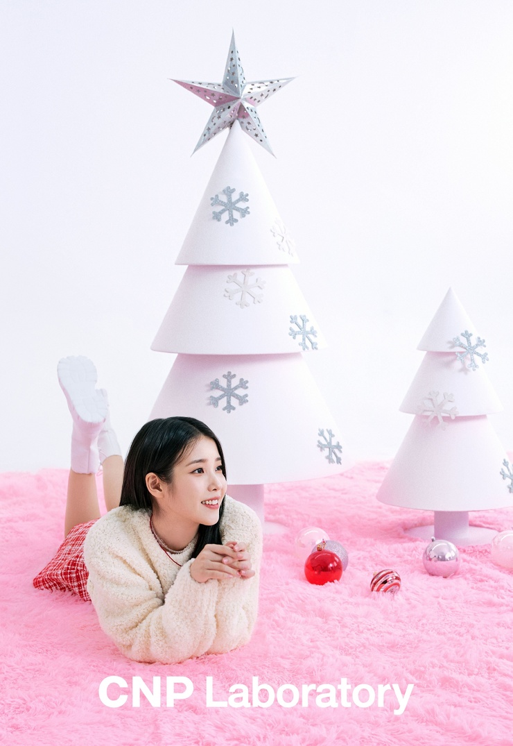 IU