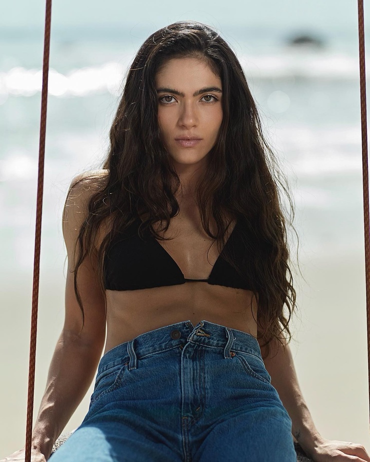 Arienne Mandi