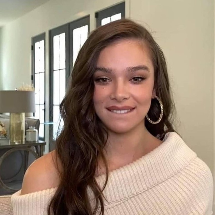 Hailee Steinfeld Hailee Steinfeld