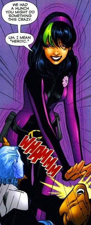 Shrinking Violet / Salu Digby (Earth 247)