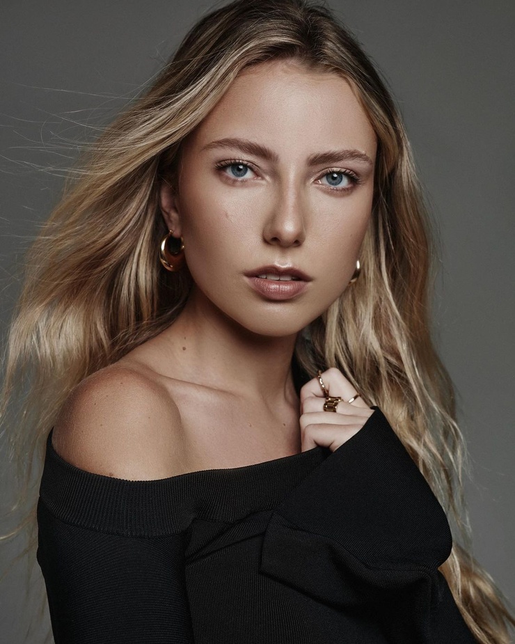 Alexis Hart