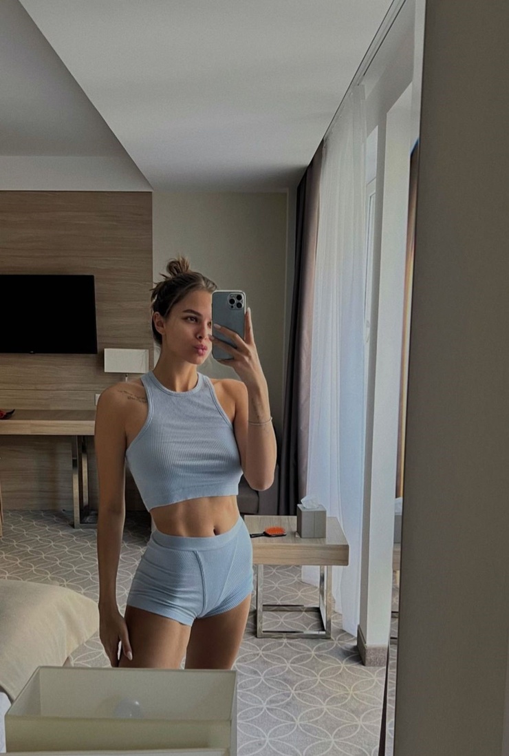 Viki Odintcova Viki Odintcova