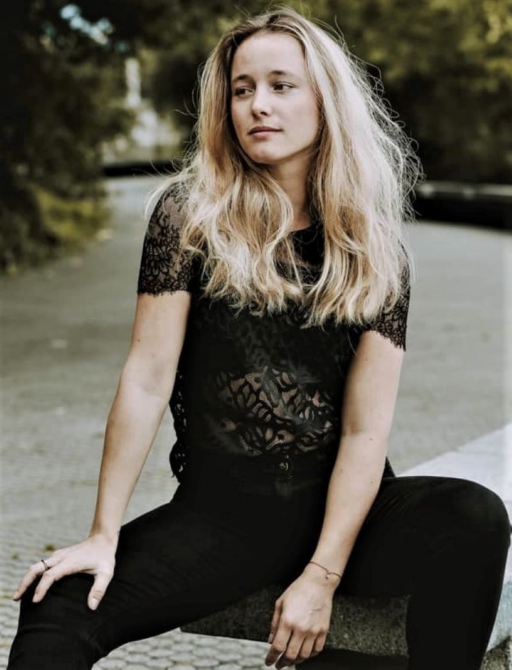 Justine Thibaudat Justine Thibaudat