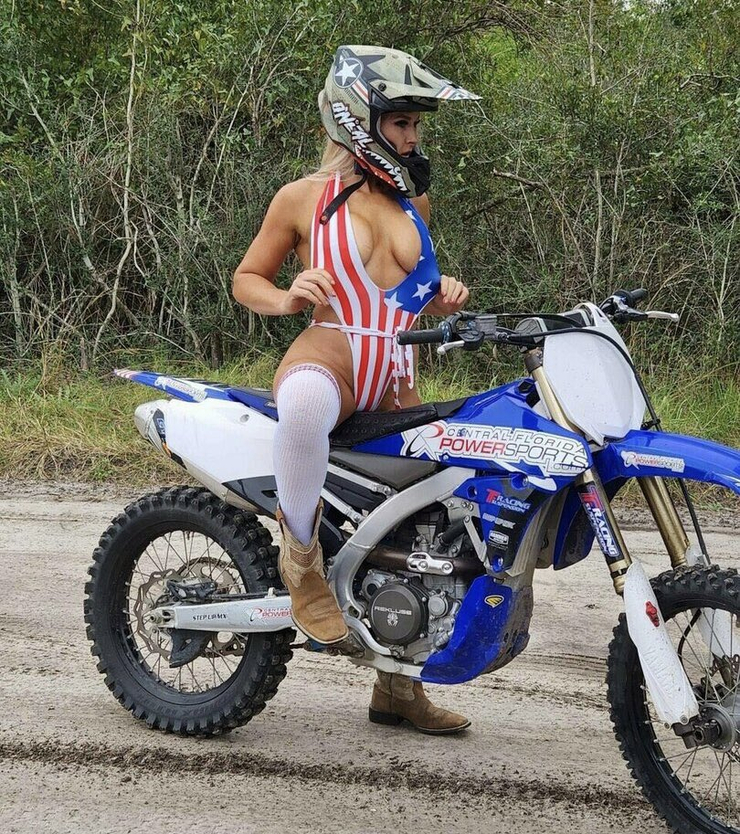 Lacey Evans