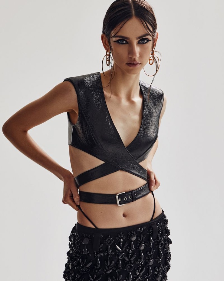 Krini Hernandez Krini Hernandez
