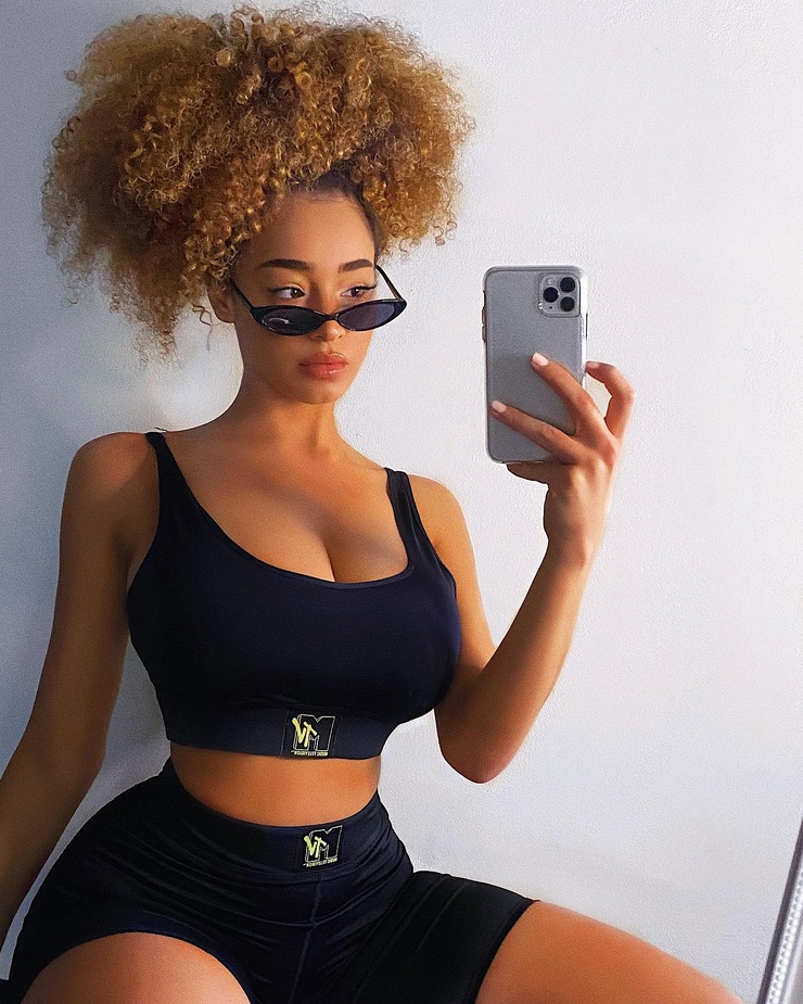 Dana Curly