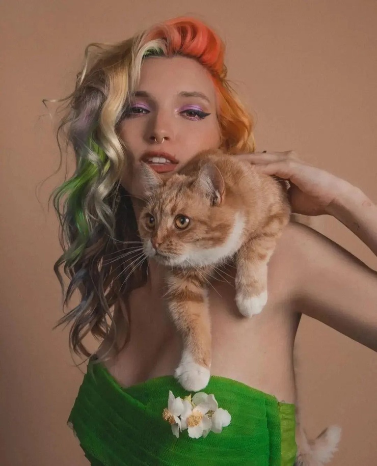 Bella Thorne