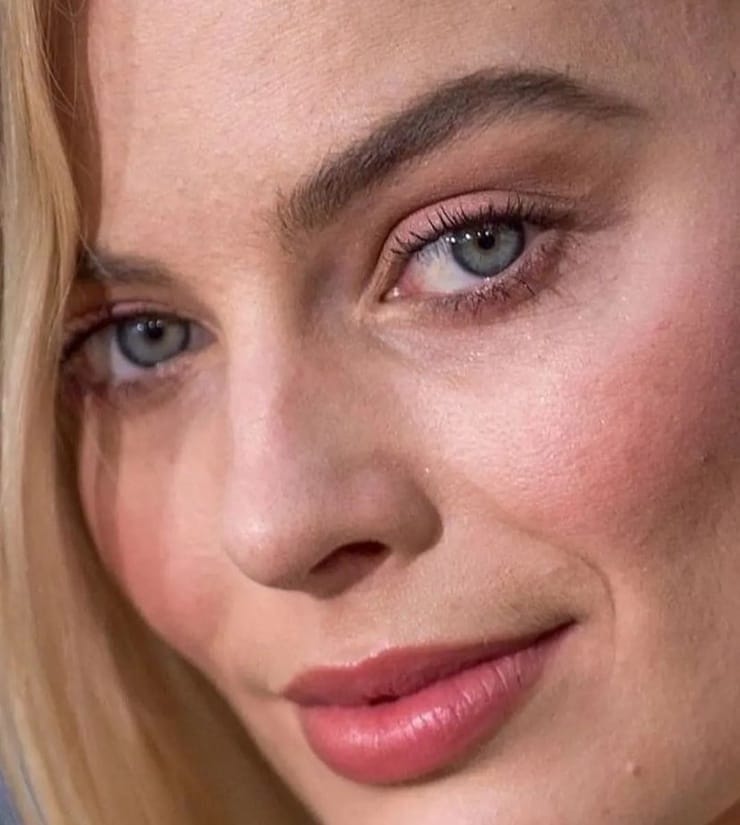 Margot Robbie