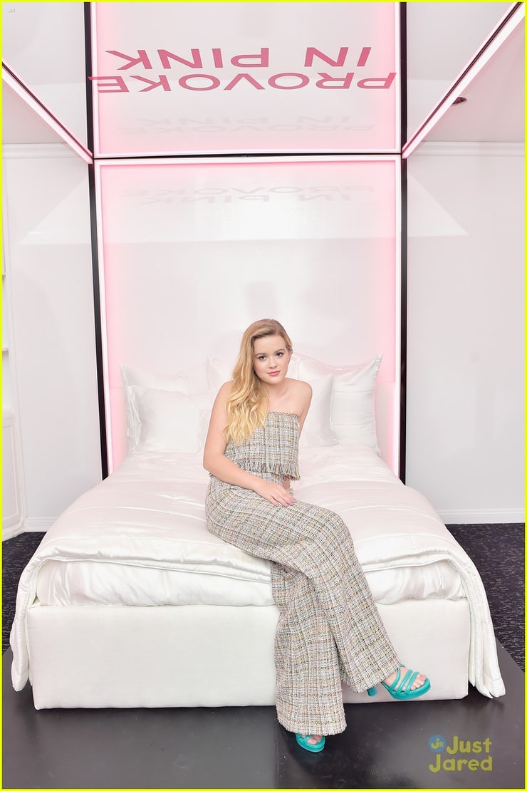 Ava Phillippe