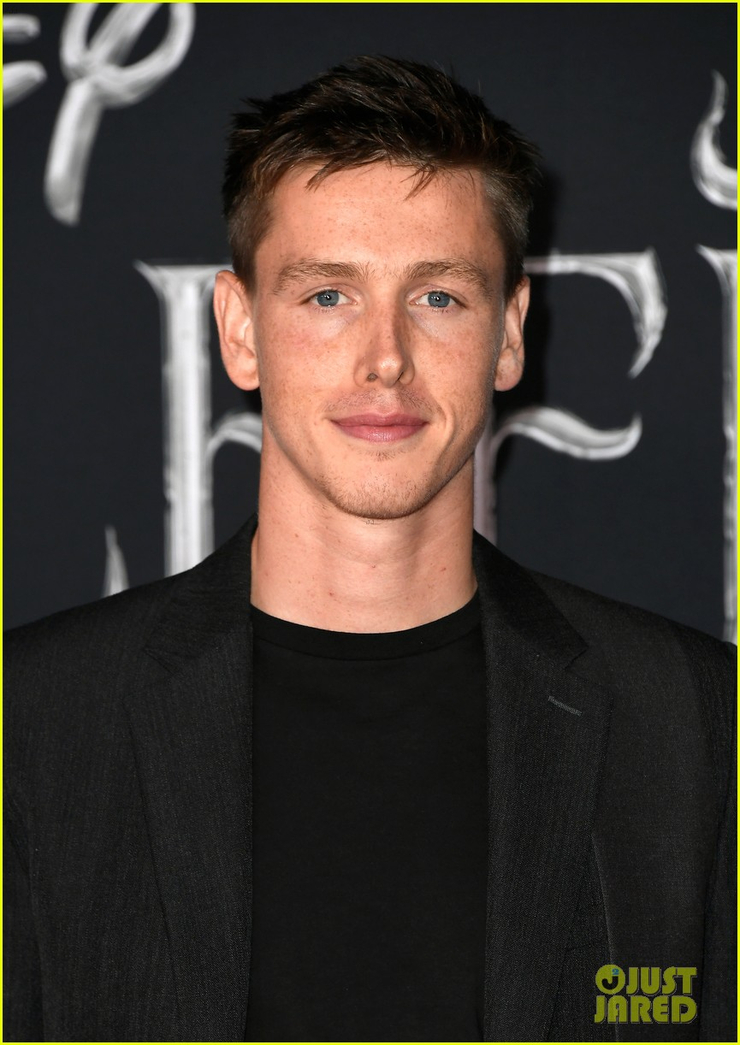 Harris Dickinson