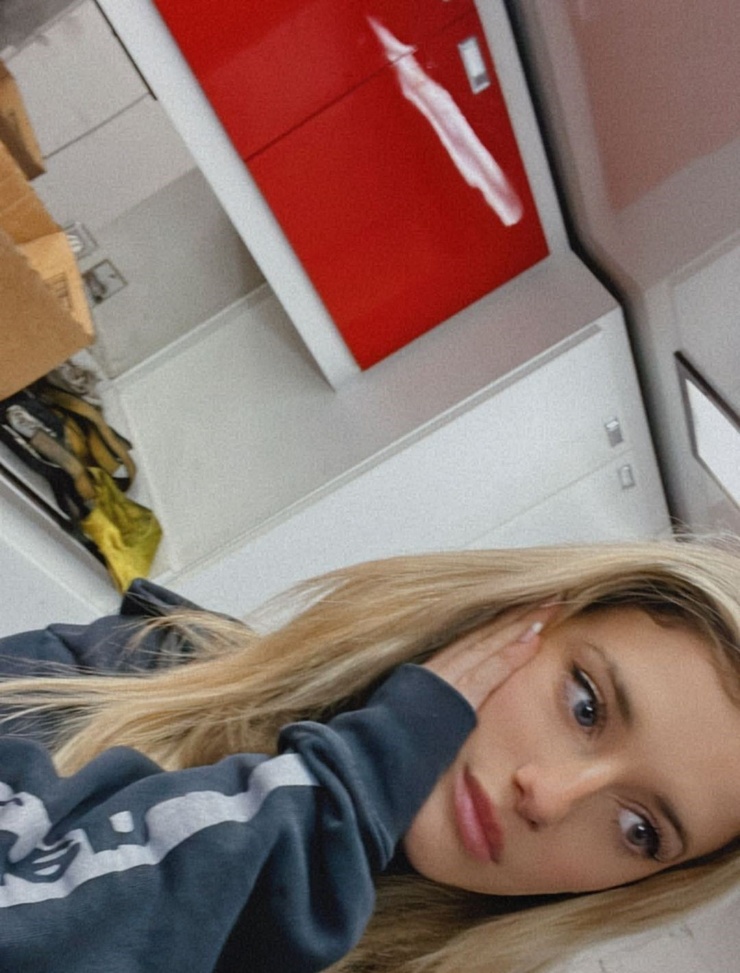 Lindsay Brewer Lindsay Brewer