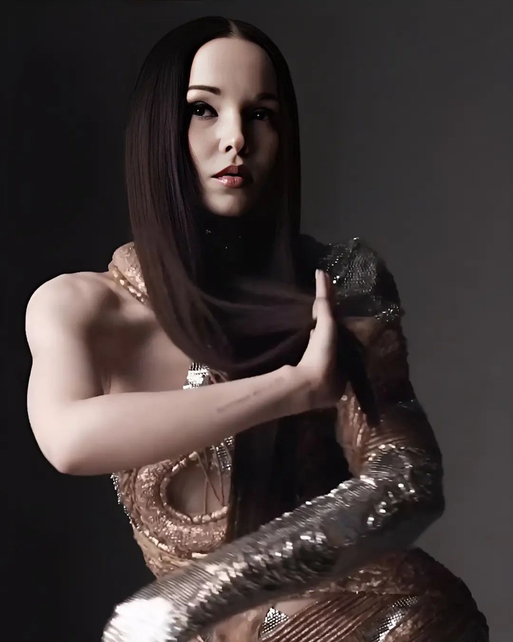 Dove Cameron