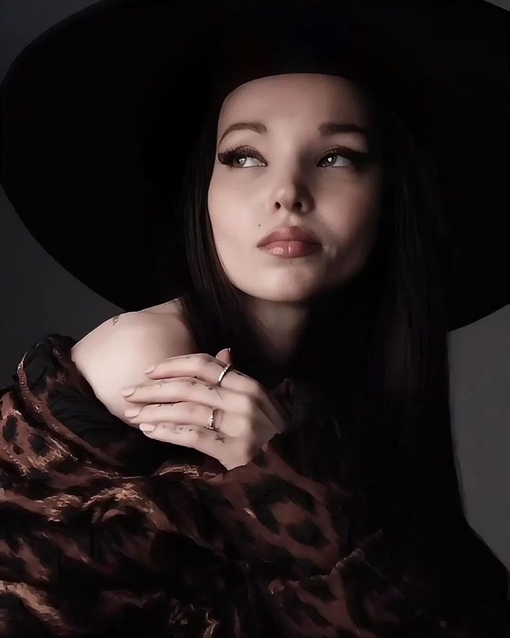 Dove Cameron