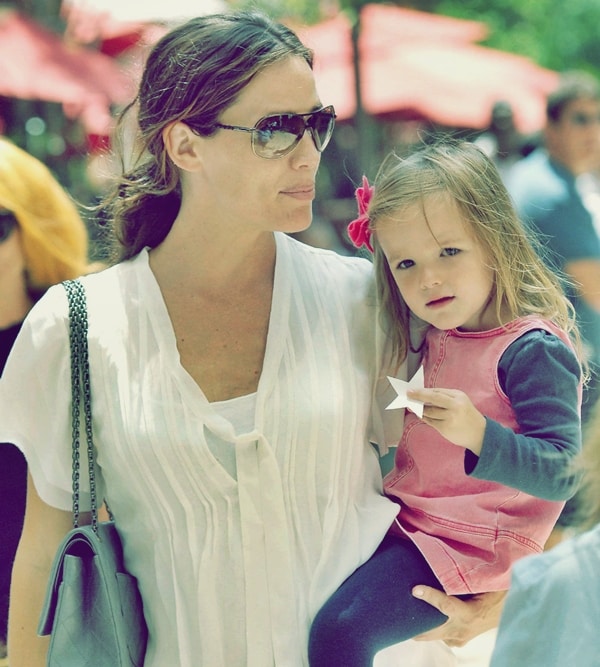 Violet Affleck