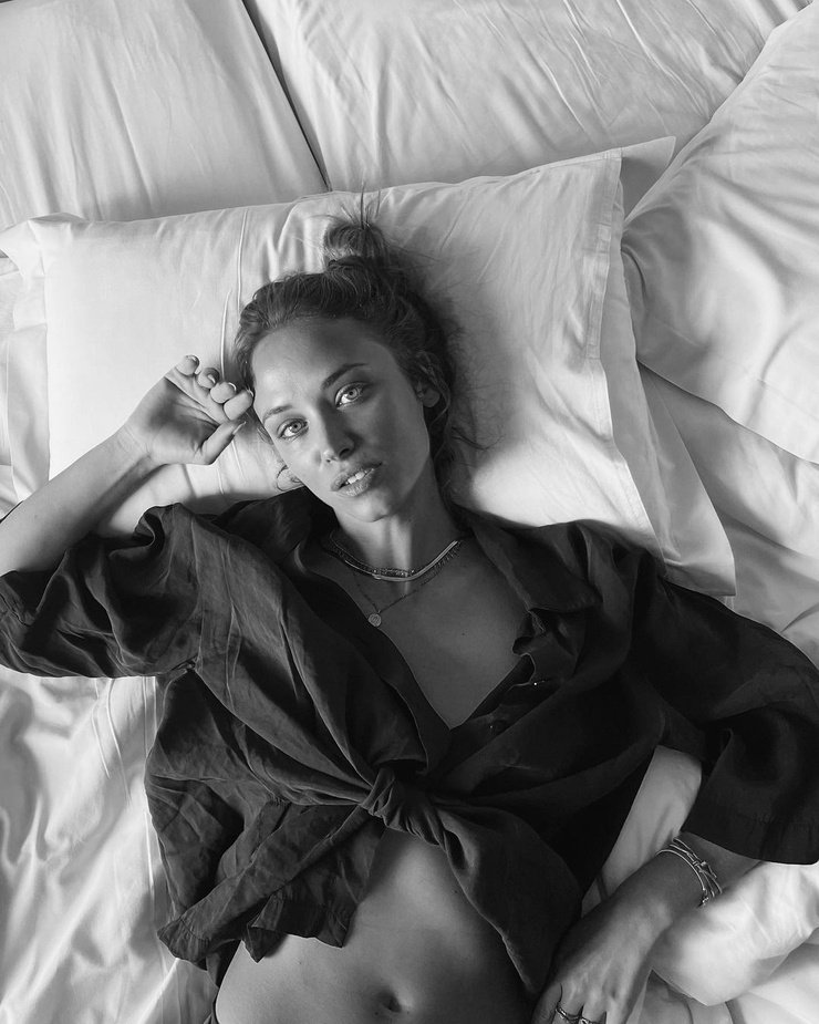 Picture of Agathe Teyssier (model)