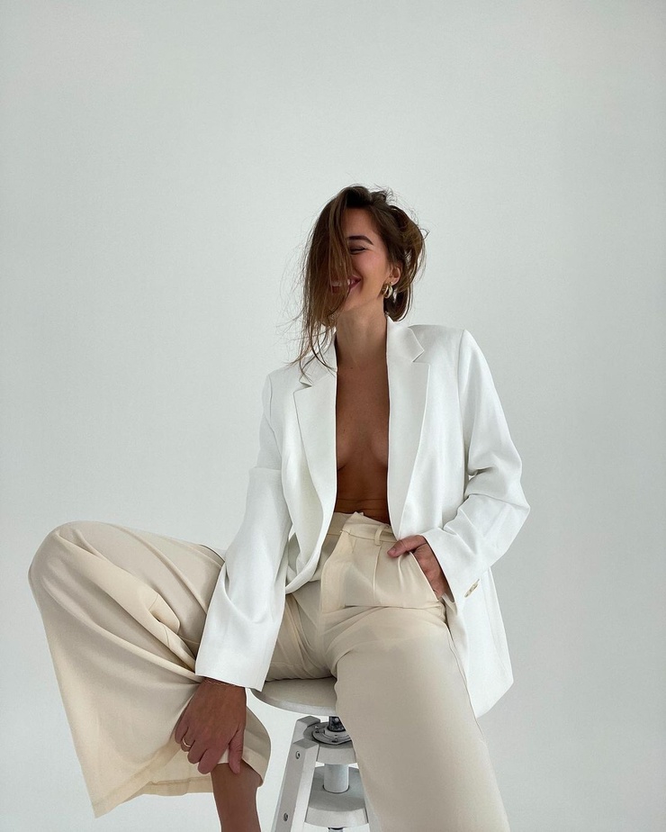 Brit Manuela (model)