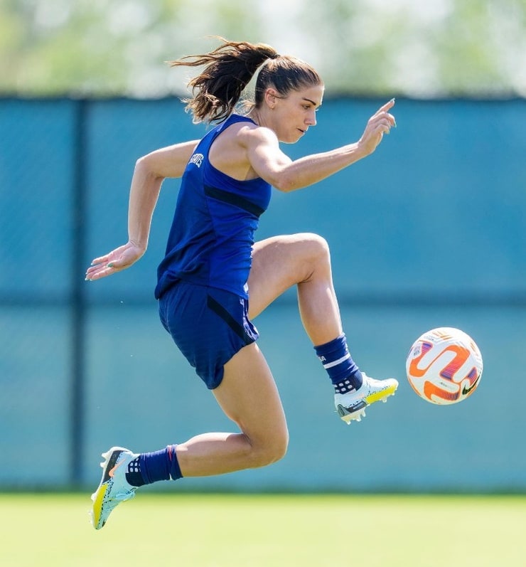 Picture Of Alex Morgan 