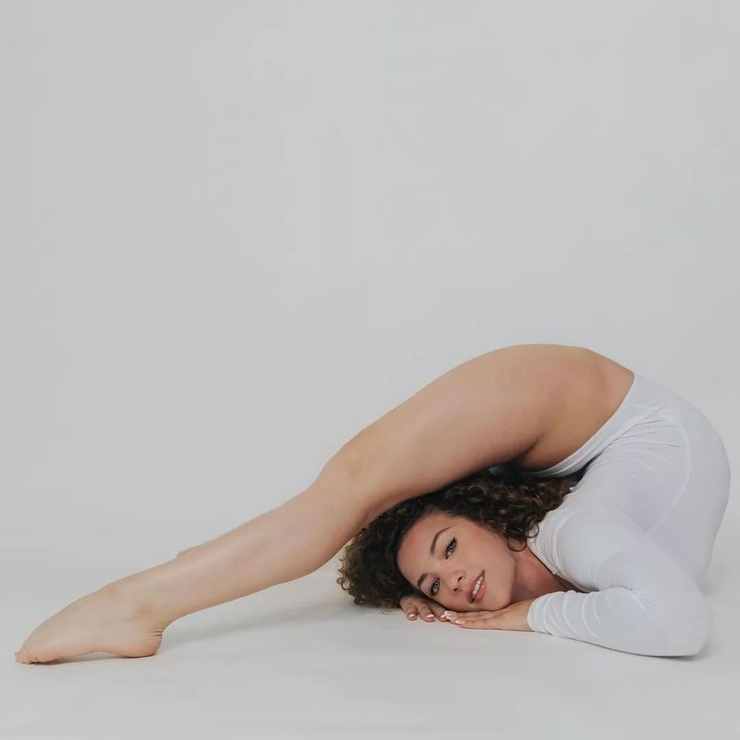 Sofie Dossi Sofie Dossi