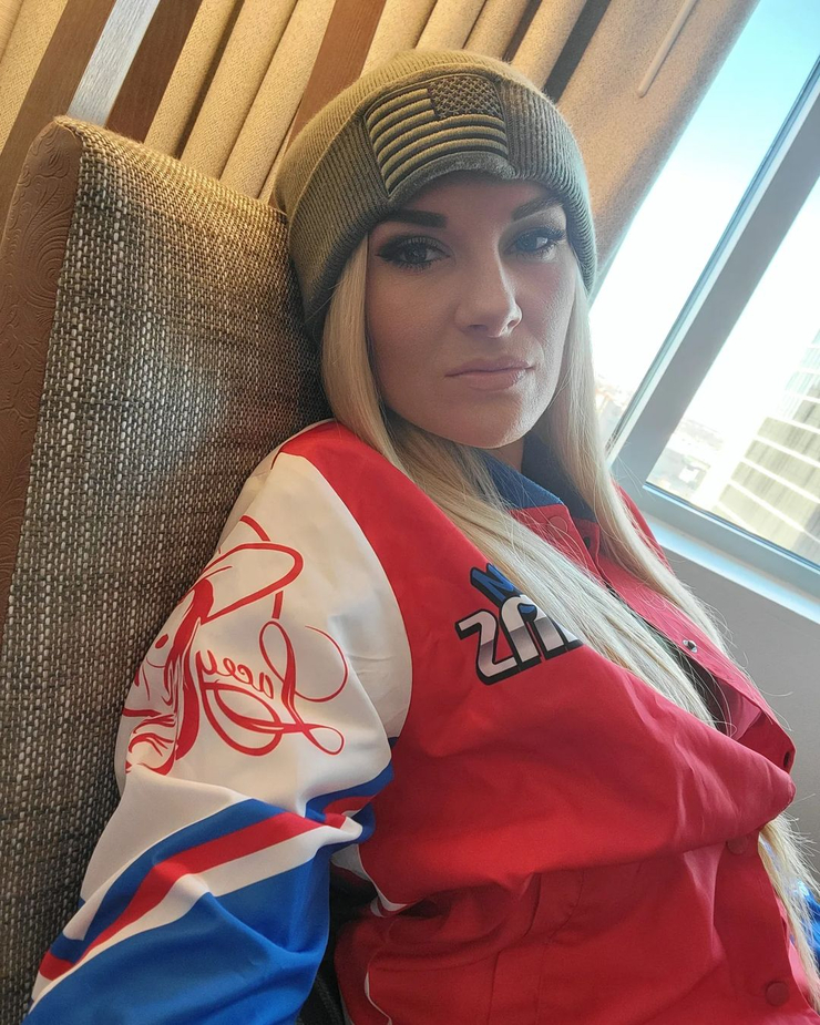 Lacey Evans