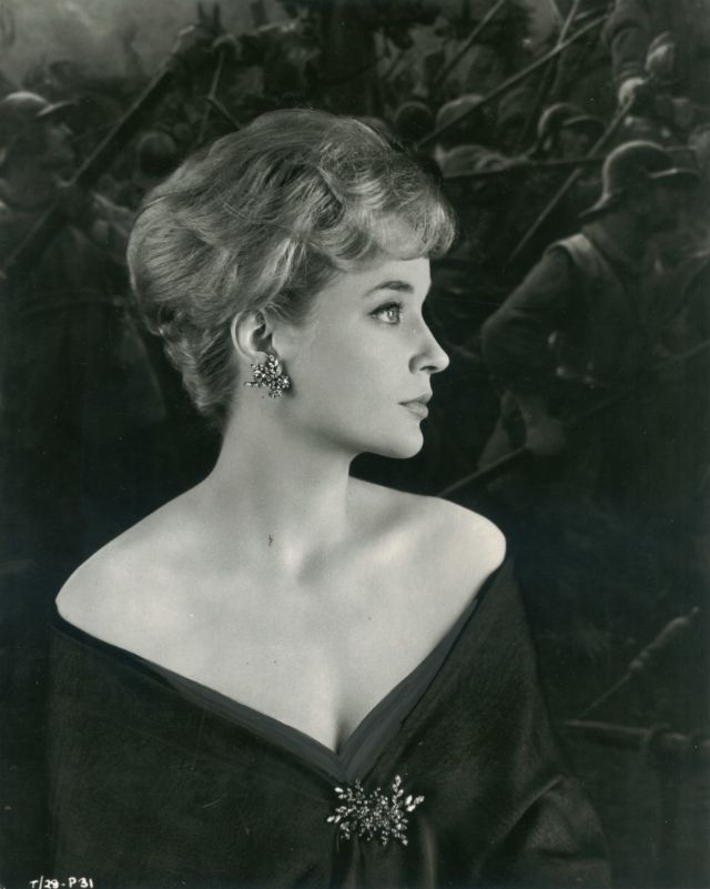 Sylvia Syms