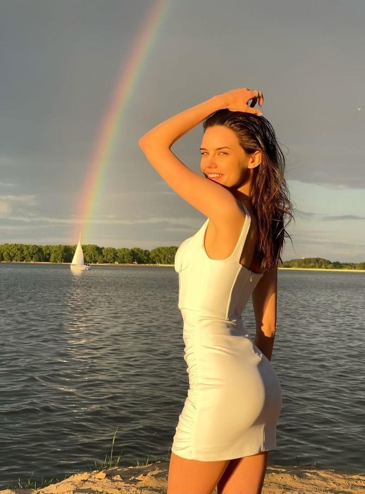 Olga Petrova (Insta)