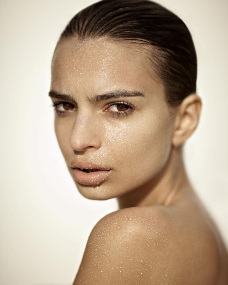 Emily Ratajkowski