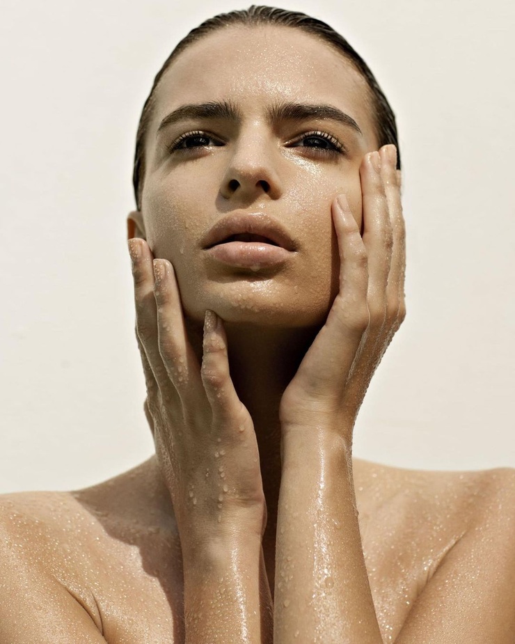 Emily Ratajkowski